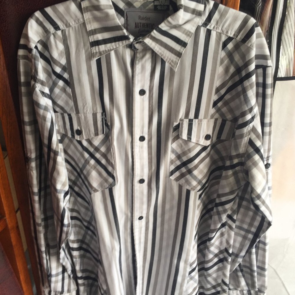 Cotton button down. Cool and Comfortable. L